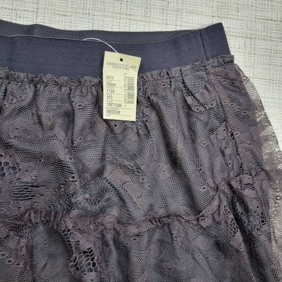 NWT American Eagle AEO Layered Tiered Lace Black Mini Skirt Size Medium - Picture 3 of 7
